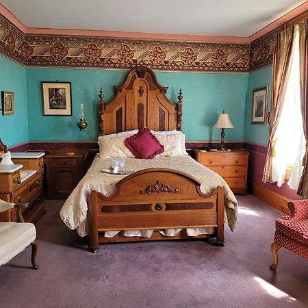 Bellaire Grand Victorian B&B Inn חדר תמונה