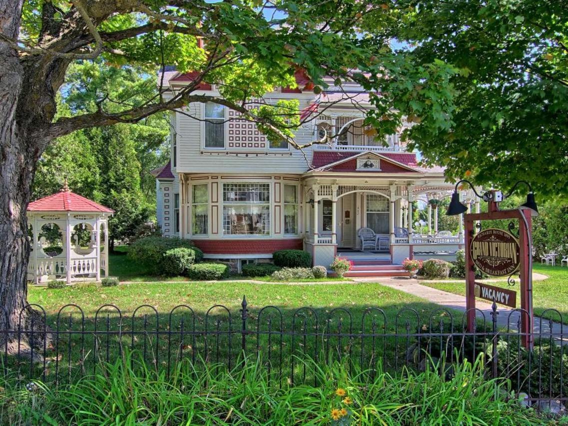 Bellaire Grand Victorian B&B Inn מראה חיצוני תמונה