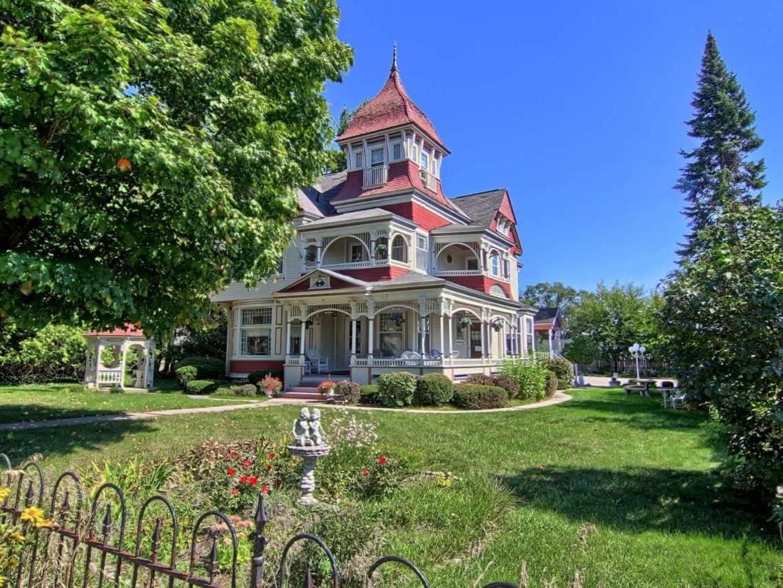 Bellaire Grand Victorian B&B Inn מראה חיצוני תמונה