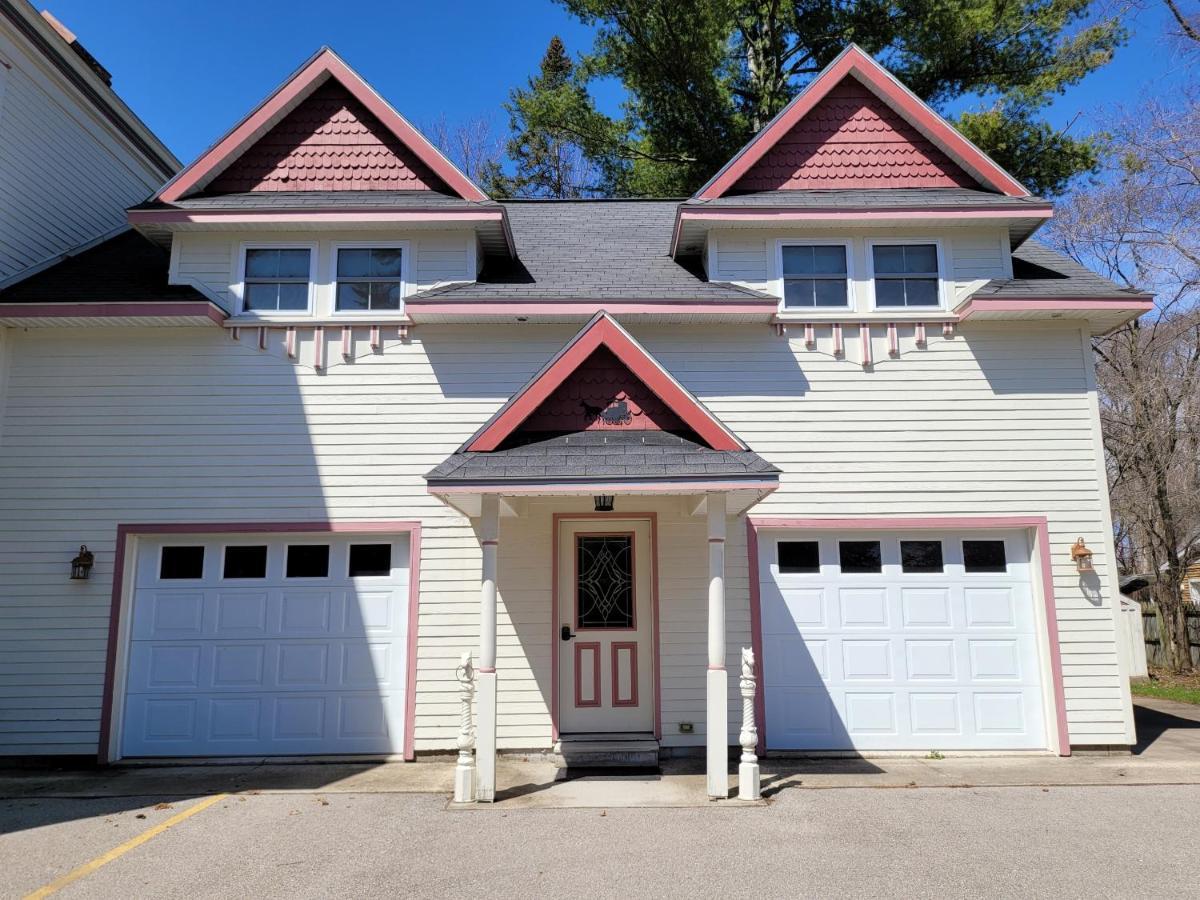 Bellaire Grand Victorian B&B Inn מראה חיצוני תמונה