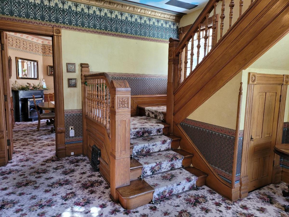 Bellaire Grand Victorian B&B Inn מראה חיצוני תמונה