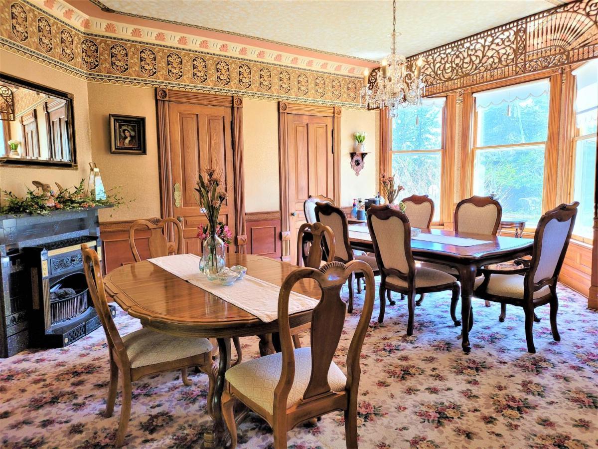 Bellaire Grand Victorian B&B Inn מראה חיצוני תמונה